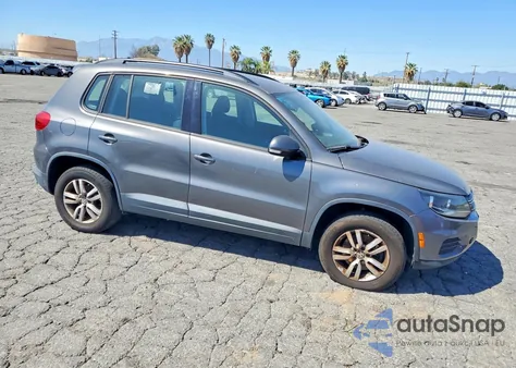 2015 Volkswagen Tiguan S z USA, uszkodzony, nr VIN WVGAV7AX9FW613035